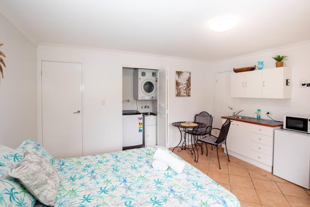 Gorgeous Studio + 100M To Beach + Pool Point Lookout Bagian luar foto
