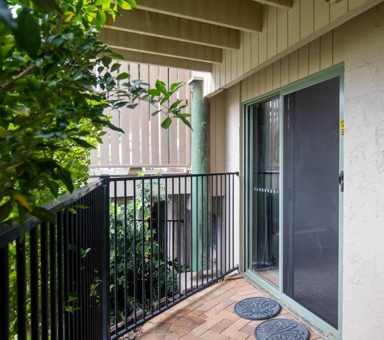 Gorgeous Studio + 100M To Beach + Pool Point Lookout Bagian luar foto
